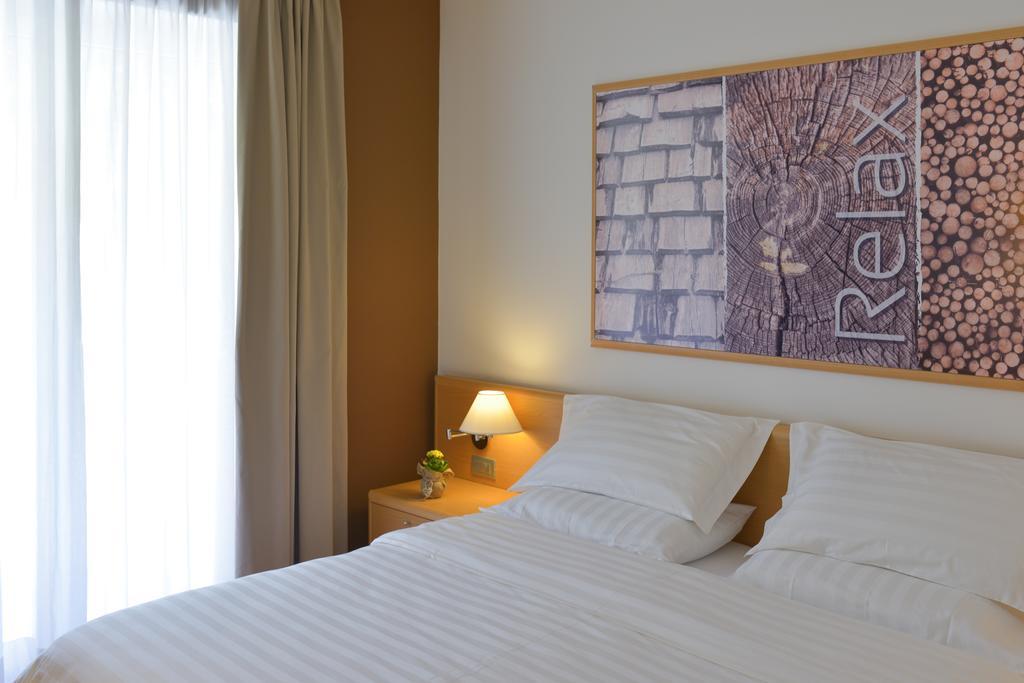 Vital Hotel Flora Comano Terme Dış mekan fotoğraf