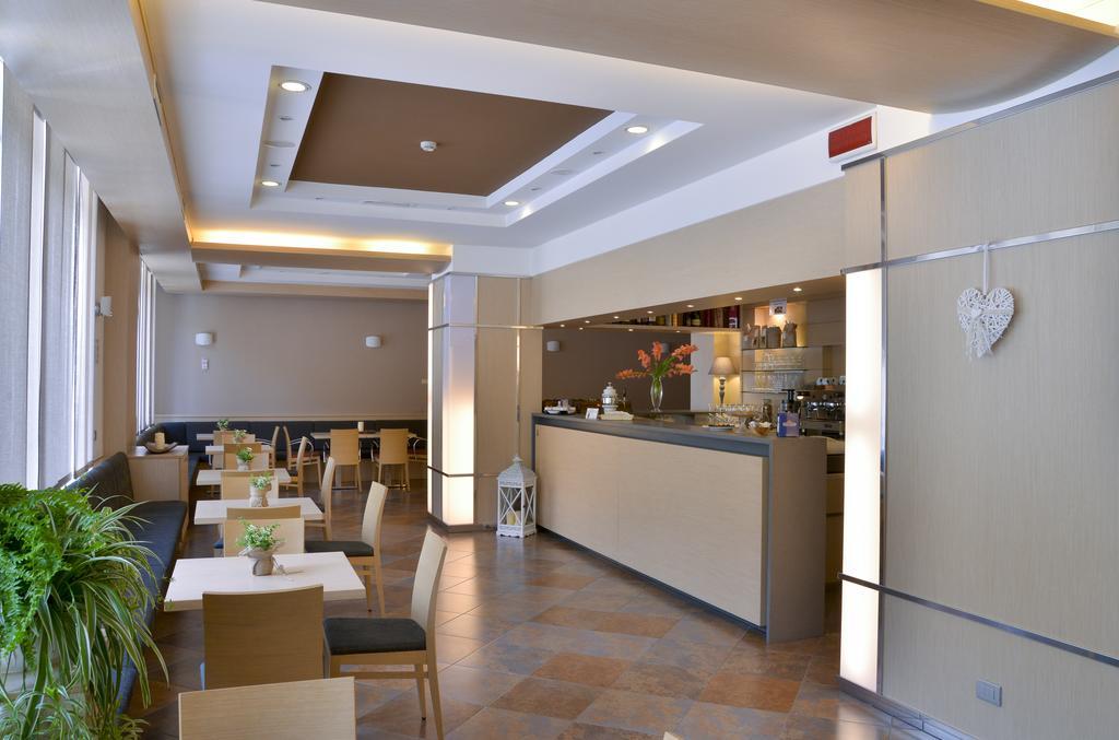 Vital Hotel Flora Comano Terme Dış mekan fotoğraf