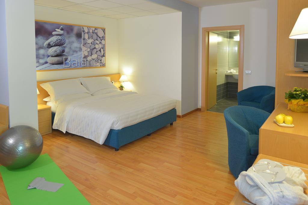 Vital Hotel Flora Comano Terme Dış mekan fotoğraf