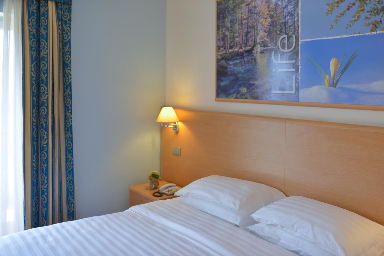 Vital Hotel Flora Comano Terme Dış mekan fotoğraf