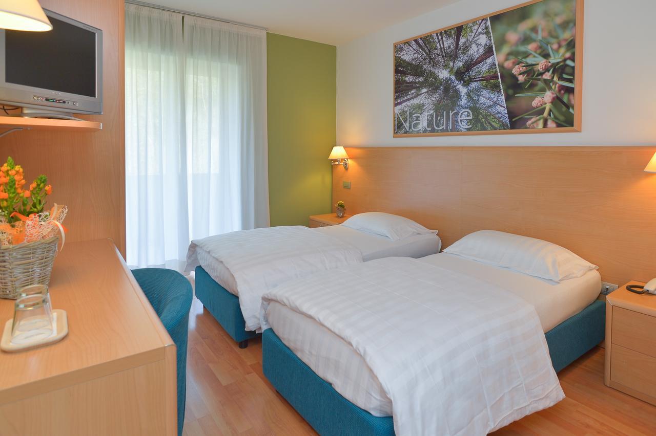 Vital Hotel Flora Comano Terme Dış mekan fotoğraf