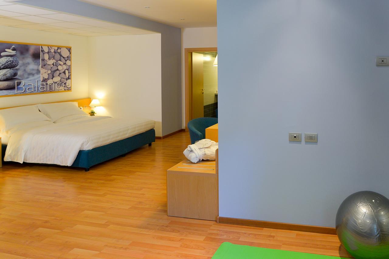 Vital Hotel Flora Comano Terme Dış mekan fotoğraf
