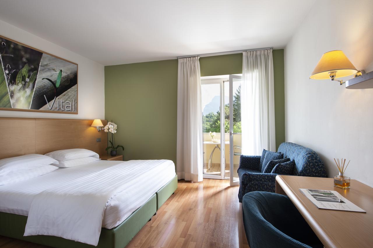 Vital Hotel Flora Comano Terme Dış mekan fotoğraf