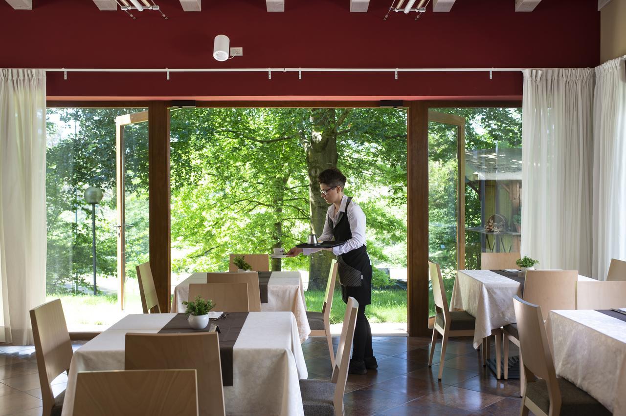 Vital Hotel Flora Comano Terme Dış mekan fotoğraf