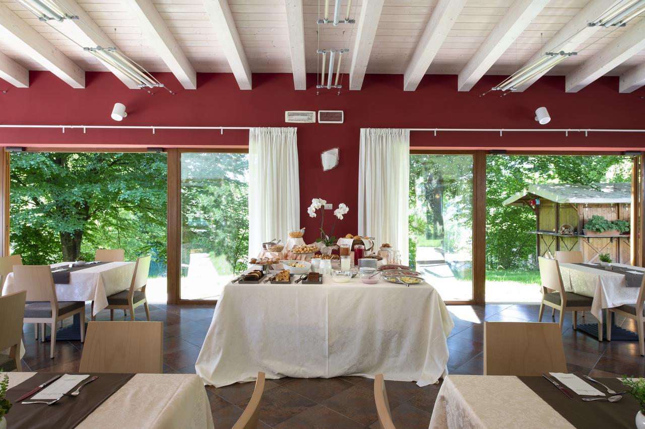 Vital Hotel Flora Comano Terme Dış mekan fotoğraf